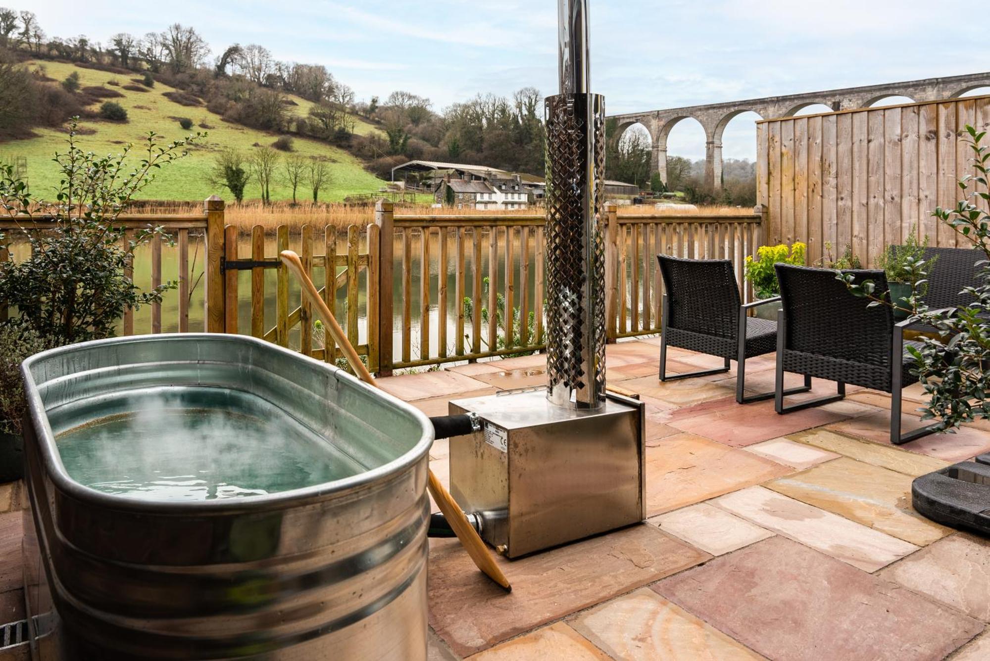 Viaduct River View & Outdoor Bath - Couples Retreat Calstock Extérieur photo